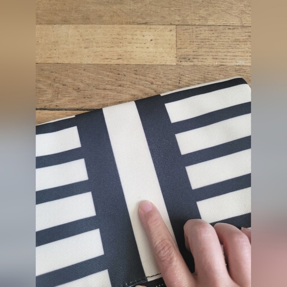Summer + Rose , black and white striped foldover Clutch - NWOT - Picture 3 of 8